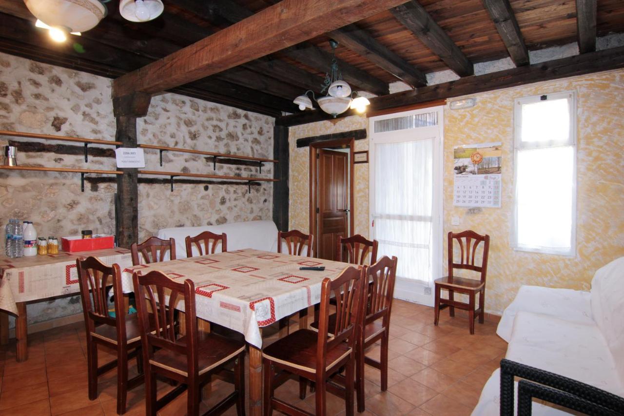 Hotel Rural Los Abuelos Montemayor de Pililla Exterior foto
